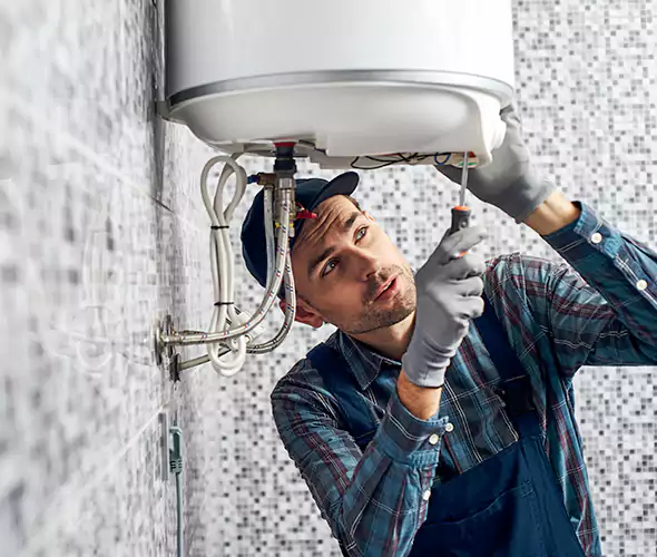 Expert Plumber for Hot Water Tank Maintenance in The Hammocks, FL: Schedule Reliable Maintenance Services with Us